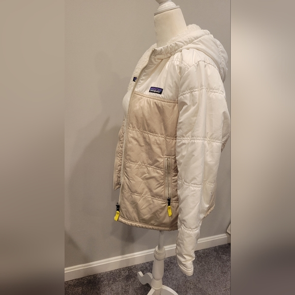 Patagonia Hooded Reversible Beige down jacket ,(Full Zip) Girls Size XL 14 - Picture 6 of 10